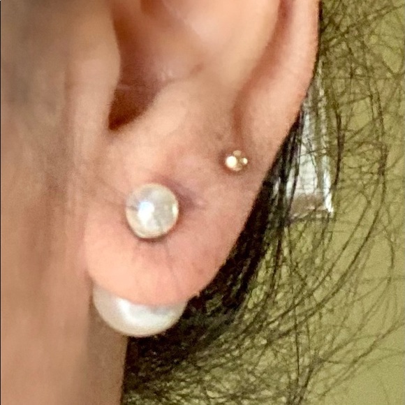 White Double Ball stud Earrings - Picture 3 of 3